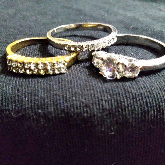 Jewelry - Multi stone costume rings